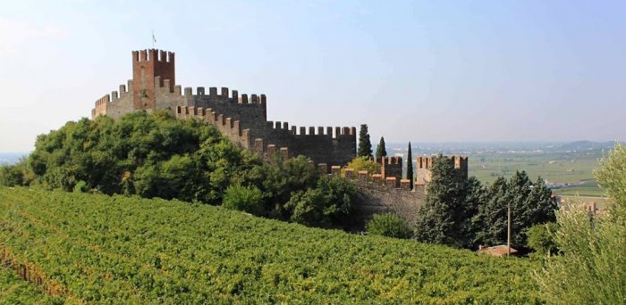 Tour of Soave